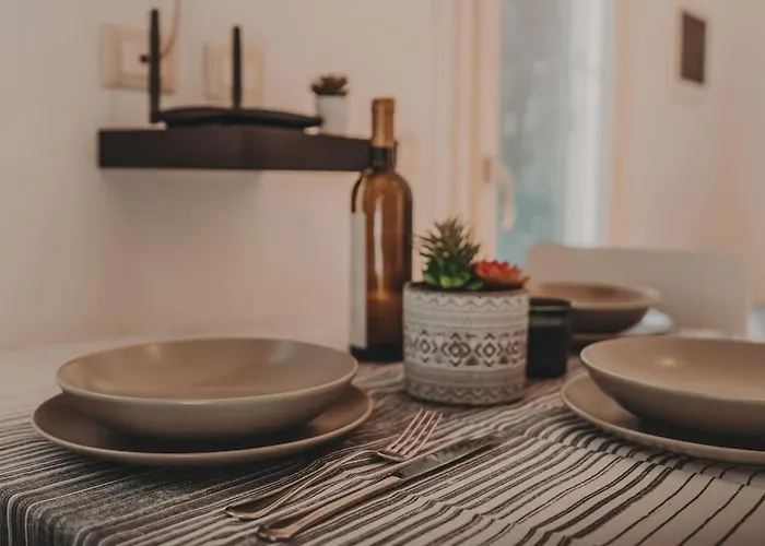 Luxury Private - Center